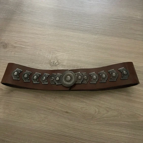 Avignon | Accessories | Vintage Avignon Brown Leather Belt  display picture 1